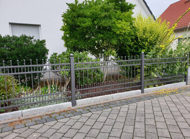 Neuen Zaun bauen
